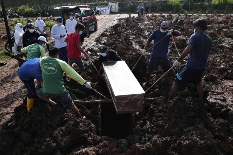 Số người chết vì COVID-19 trong một ngày ở Indonesia đã vượt mốc 1.000 vào ngày 7/7 (Ảnh: storm). Số người chết vì COVID-19 trong một ngày ở Indonesia đã vượt mốc 1.000 vào ngày 7/7 (Ảnh: storm).