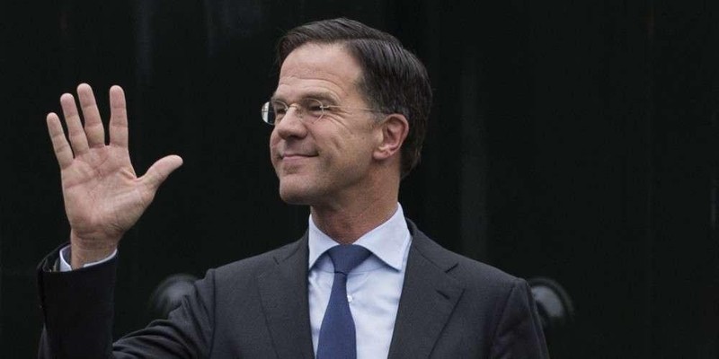 Thủ tướng Hà Lan Mark Rutte tuyên bố áp dụng trở lại các biện pháp giãn cách xã hội để phòng dịch (Ảnh: EPA). Thủ tướng Hà Lan Mark Rutte tuyên bố áp dụng trở lại các biện pháp giãn cách xã hội để phòng dịch (Ảnh: EPA).