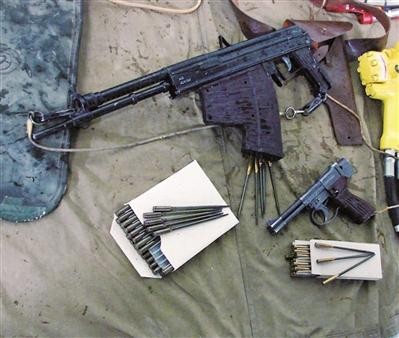 Súng và đạn của người nhái chiến đấu dưới nước (Ảnh: sina).