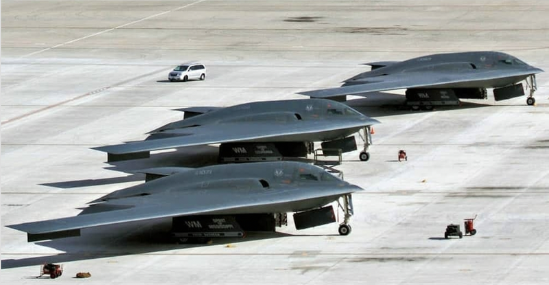 Hình ảnh giả tưởng về một phi đội B-21 (Ảnh: Military). Hình ảnh giả tưởng về một phi đội B-21 (Ảnh: Military).