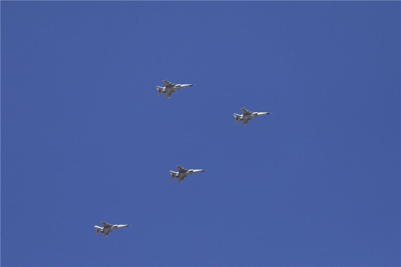 Các máy bay JH-7A tham gia tập trận (Ảnh: BQPTQ). Các máy bay JH-7A tham gia tập trận (Ảnh: BQPTQ).