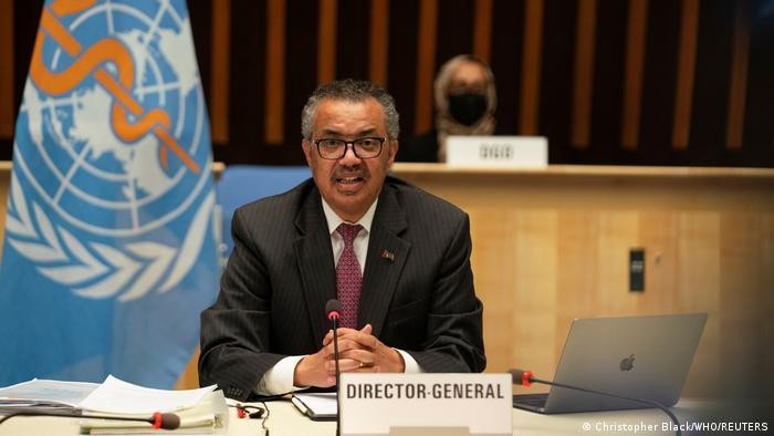 Tổng Giám đốc WHO Tedros Adhanom đốc thúc Trung Quốc hợp tác quốc tế điều tra giả thuyết SARS-CoV-2 rò rỉ từ phòng thí nghiệm (Ảnh: Deutsche Welle), Tổng Giám đốc WHO Tedros Adhanom đốc thúc Trung Quốc hợp tác quốc tế điều tra giả thuyết SARS-CoV-2 rò rỉ từ phòng thí nghiệm (Ảnh: Deutsche Welle),