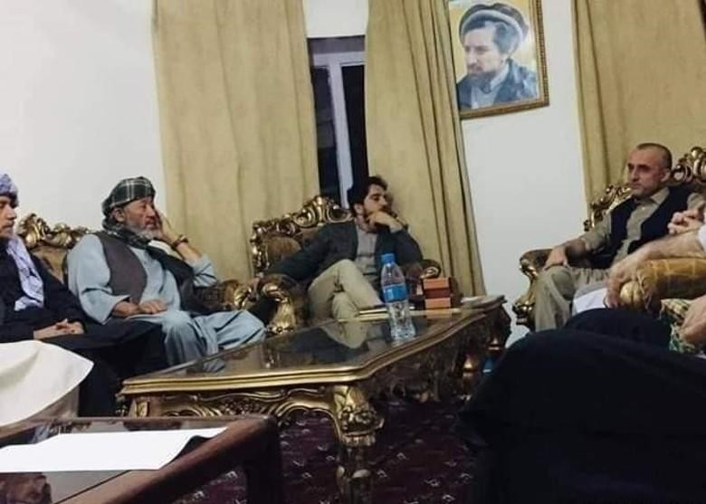 Phó Tổng thống Afghanistan Amrullah Saleh (phải) gặp Ahmad ở Thung lũng Panjshir bàn tiến hành kháng chiến (Ảnh: Đông Phương). Phó Tổng thống Afghanistan Amrullah Saleh (phải) gặp Ahmad ở Thung lũng Panjshir bàn tiến hành kháng chiến (Ảnh: Đông Phương).