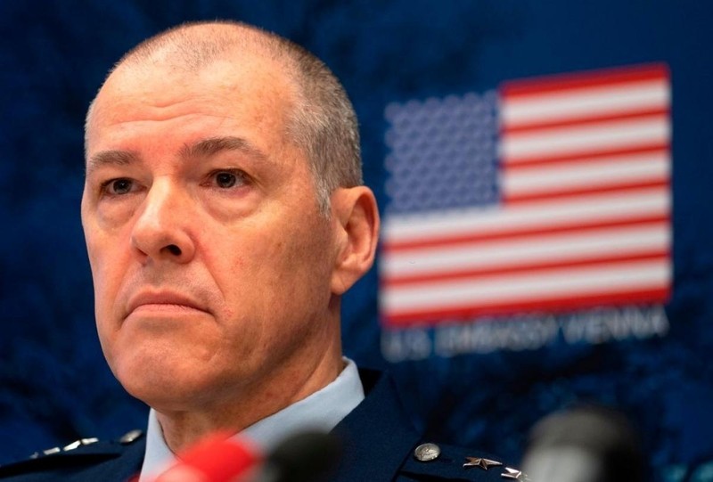 Tướng Thomas Bussiere, Phó Tư lệnh STRATCOM đã cảnh báo Trung Quốc sẽ sớm vượt qua Nga, trở thành mối đe dọa hạt nhân số một đối với Mỹ (Ảnh: Getty). Tướng Thomas Bussiere, Phó Tư lệnh STRATCOM đã cảnh báo Trung Quốc sẽ sớm vượt qua Nga, trở thành mối đe dọa hạt nhân số một đối với Mỹ (Ảnh: Getty).