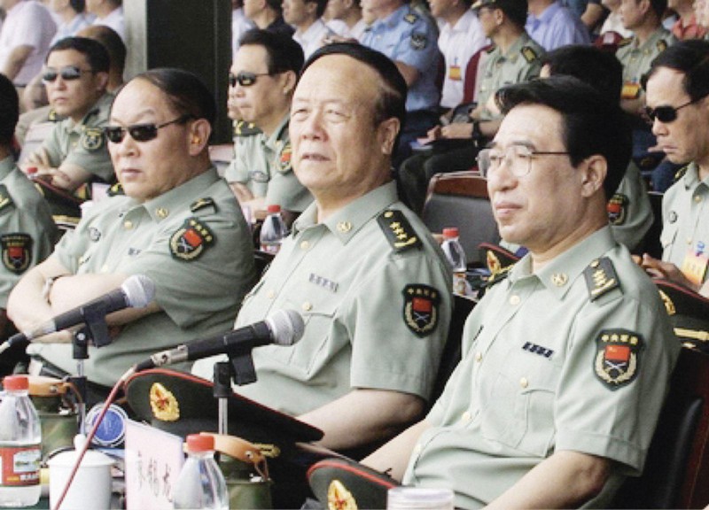 &quot;Hổ Đông Bắc&quot; Từ Tài Hậu (phải) và &quot;Sói Tây Bắc&quot; Quách Bá Hùng (giữa) (Ảnh: GPQB).