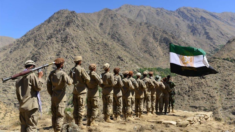 Các chiến binh của Mặt trận Kháng chiến quốc gia Afghanistan ở tỉnh Panjshir (Ảnh: Dwnew)