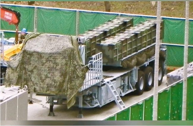 Hình ảnh được cho là tên lửa tuyệt mật Hùng Phong-2E kiểu mới có tầm bắn 1.200 km của Đài Loan (Ảnh: Chinatimes). Hình ảnh được cho là tên lửa tuyệt mật Hùng Phong-2E kiểu mới có tầm bắn 1.200 km của Đài Loan (Ảnh: Chinatimes).