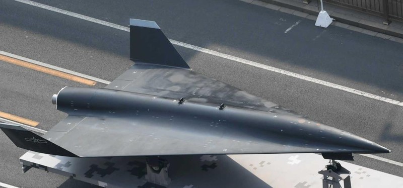 UAV tích hợp tấn công-trinh sát WZ-8 (Ảnh: Sohu).