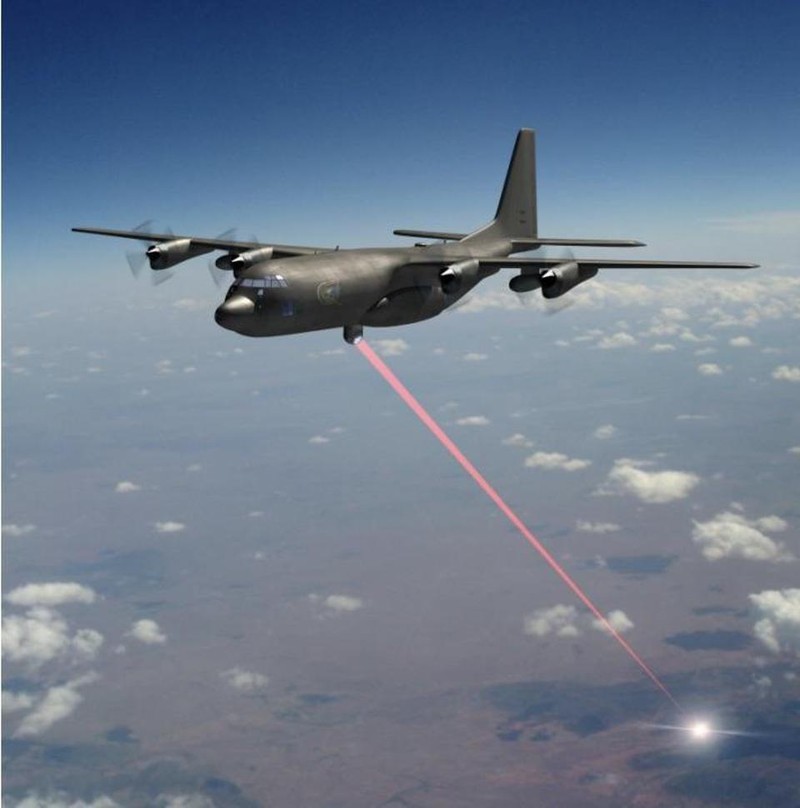Hình ảnh giả tưởng về AC-130J tấn công mặt đất bằng vũ khí laser (Ảnh: QQ).