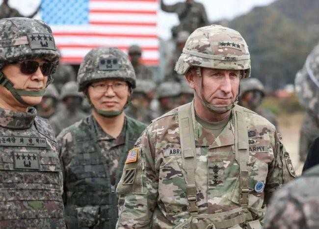 Sĩ quan Mỹ và Đài Loan trong một cuộc tập trận (Ảnh: QQ).