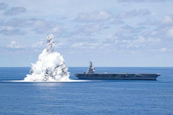 Hải quân Mỹ sử dụng số lượng lớn thuốc nổ để thử nghiệm chống sốc cho tàu hôm 6/7 (Ảnh: The Drive).
