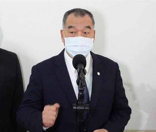 Ngày 2/11, người đứng đầu cơ quan Quốc phòng Đài Loan Khưu Quốc Chính xác nhận tin 40 Lính thủy đánh bộ Đài Loan đang huấn luyện ở Guam (Ảnh: Sina).