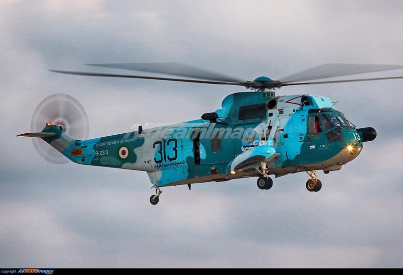 TRực thăng SH-3 Sea King của Hải quân Iran (Ảnh: airteamimages)
