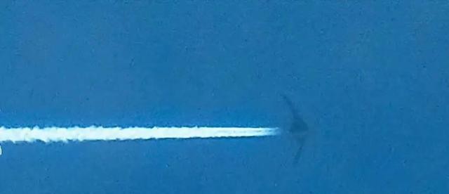 Chiếc RQ-180 bị phát hiện ở Philippines hồi tháng 9/2021 (Ảnh: 163.com). Chiếc RQ-180 bị phát hiện ở Philippines hồi tháng 9/2021 (Ảnh: 163.com).