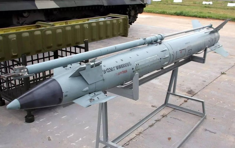 Hệ thống S-400 mà Ấn Độ mua có loại đạn 40N6 có tầm bắn lên tới 400 km (Ảnh: Sina). Hệ thống S-400 mà Ấn Độ mua có loại đạn 40N6 có tầm bắn lên tới 400 km (Ảnh: Sina).