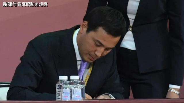 Dimash Dosanov, rể út của ông Nazarbayev, một doanh nhân giàu có và rất thế lực trong giới kinh doanh (Ảnh: Sohu). Dimash Dosanov, rể út của ông Nazarbayev, một doanh nhân giàu có và rất thế lực trong giới kinh doanh (Ảnh: Sohu).