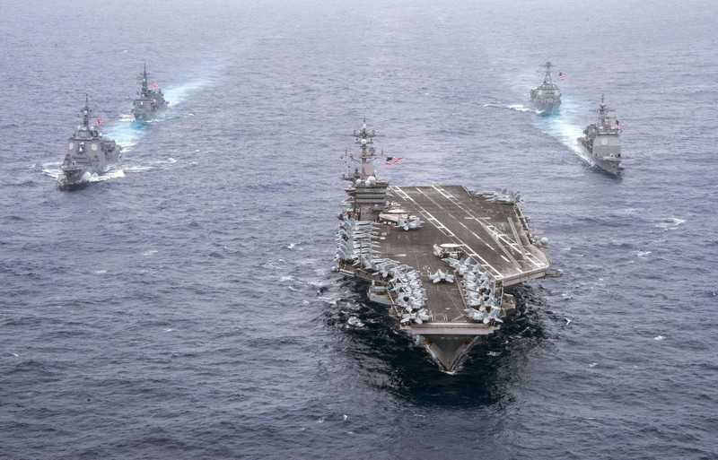 Nhóm tác chiến tàu sân bay USS Carl Vinson tập trận trên Biển Đông (Ảnh: US NAvy).