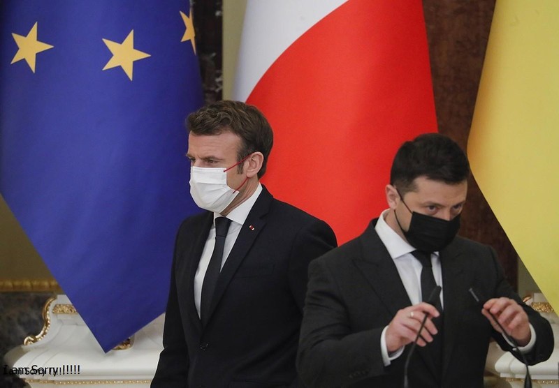 Tổng thống Ukraine Zelensky (phải) và Tổng thống Pháp Macron tại cuộc họp báo hôm 8/2 (Ảnh: Guancha). Tổng thống Ukraine Zelensky (phải) và Tổng thống Pháp Macron tại cuộc họp báo hôm 8/2 (Ảnh: Guancha).