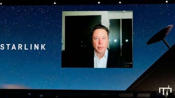 Tỷ phú Elon Musk tuyên bố dùng hệ thống vệ tinh Starlink để hỗ trợ kết nối internet cho người Ukraine (Ảnh: manyushijia). Tỷ phú Elon Musk tuyên bố dùng hệ thống vệ tinh Starlink để hỗ trợ kết nối internet cho người Ukraine (Ảnh: manyushijia).