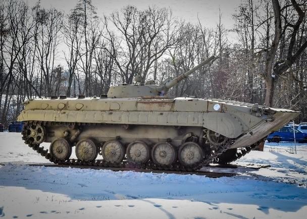 Xe bọc thép chở quân BMP-1 cũng sẽ được CH Séc chuyển giao cho Ukraine. Xe bọc thép chở quân BMP-1 cũng sẽ được CH Séc chuyển giao cho Ukraine.