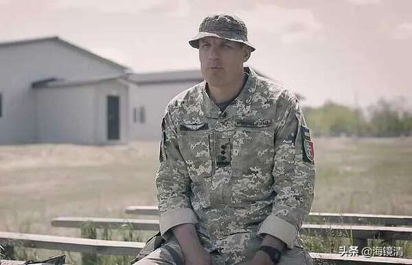 Đại tá Baranyuc, Lữ trưởng Lữ đoàn 36 Thủy quân Lục chiến Ukraine bị bắn chết khi chỉ huy phá vây.