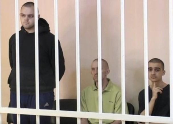 Dư luận Mỹ lo ngại hai công dân Mỹ sẽ bị kết án tử hình như 2 người Anh và 1 người Morocco (Ảnh: AP). Dư luận Mỹ lo ngại hai công dân Mỹ sẽ bị kết án tử hình như 2 người Anh và 1 người Morocco (Ảnh: AP).