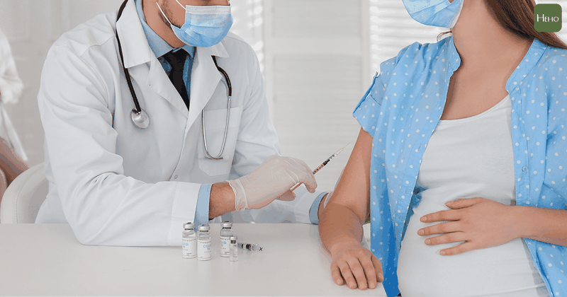 CDC Mỹ: dữ liệu an toàn của vaccine mRNA COVID-19 tiêm cho các phụ nữ mang thai đang trong thai kỳ là đáng tin cậy. CDC Mỹ: dữ liệu an toàn của vaccine mRNA COVID-19 tiêm cho các phụ nữ mang thai đang trong thai kỳ là đáng tin cậy.