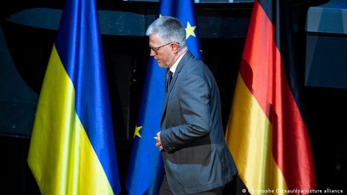 Đại sứ Ukraine tại Đức Melnik bị triệu hồi vì phát ngôn xúc phạm Thủ tướng Đức Scholz (Ảnh: DPA) Đại sứ Ukraine tại Đức Melnik bị triệu hồi vì phát ngôn xúc phạm Thủ tướng Đức Scholz (Ảnh: DPA)