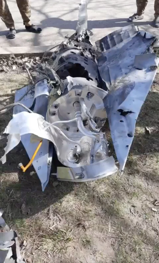 Mảnh vỡ của tên lửa S-300 được cho là dùng tấn công mục tiêu mặt đất của Ukraine (Ảnh: QQ). Mảnh vỡ của tên lửa S-300 được cho là dùng tấn công mục tiêu mặt đất của Ukraine (Ảnh: QQ).