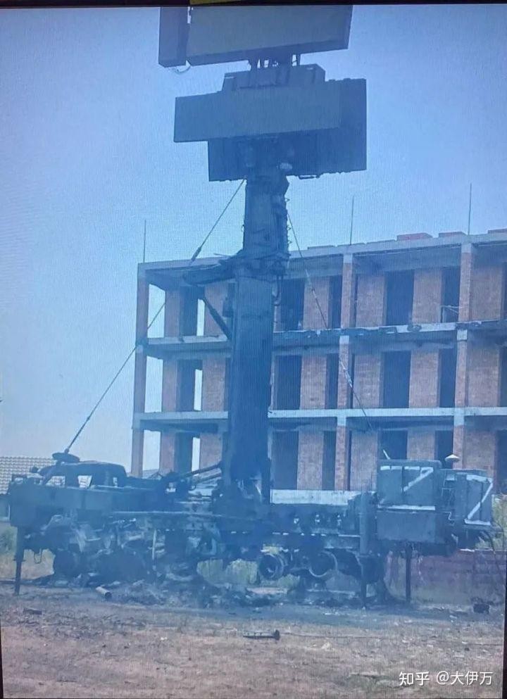 Một đài radar phòng không của quân Nga bị phá hủy (Ảnh: Zhihu). Một đài radar phòng không của quân Nga bị phá hủy (Ảnh: Zhihu).