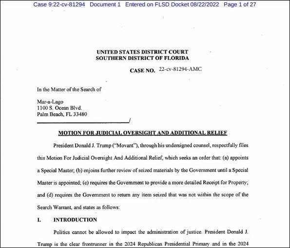 Phần đầu Đơn kiện dài 27 trang của ông Trump. Phần đầu Đơn kiện dài 27 trang của ông Trump.