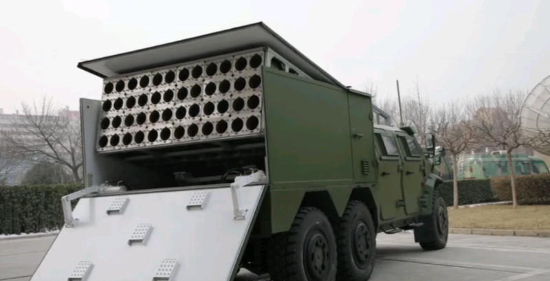 Hệ thống phóng UAV &quot;bầy ong&quot; của Công ty Trung Quốc CETGC (Ảnh: QQ).