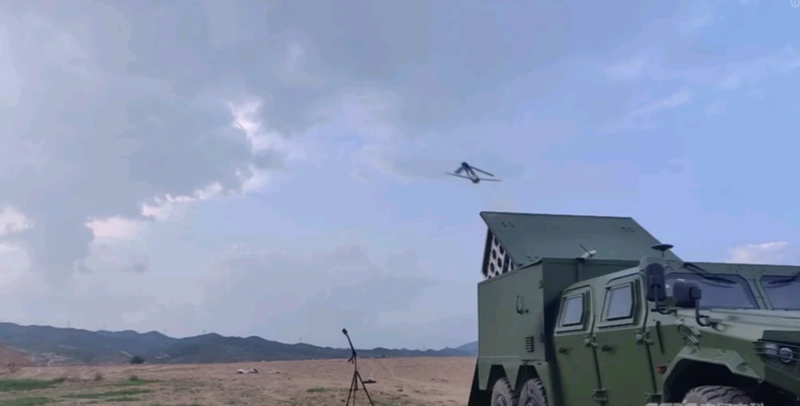 UAV đang được phóng từ hệ thống của Công ty TQ CETGC (Ảnh: QQ).