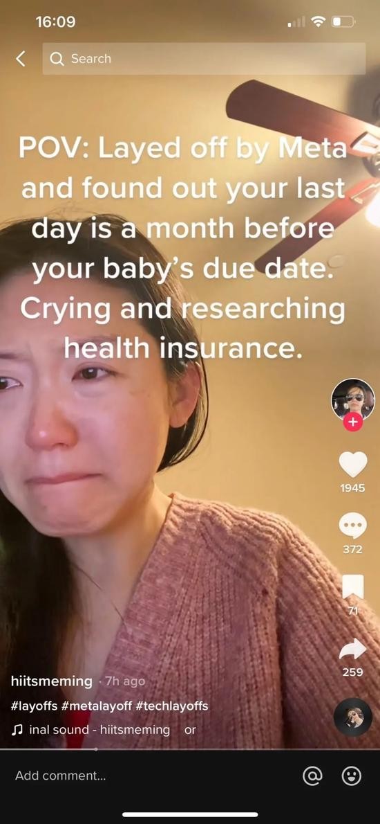 Một nữ nhân viên khóc trên TikTok vì bị sa thải (Ảnh: Sina). Một nữ nhân viên khóc trên TikTok vì bị sa thải (Ảnh: Sina).