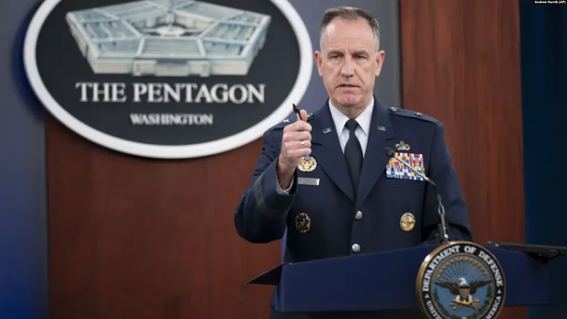 Người phát ngôn Lầu Năm Góc, tướng Patrick Ryder (Ảnh: VOA).