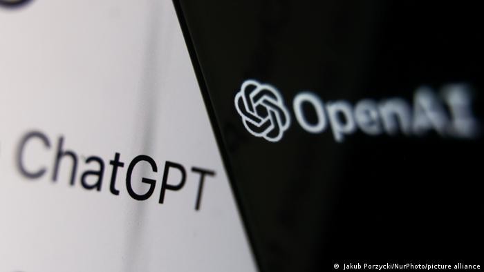 ChatGPT của Công ty OpenAI đang trở thành cơn sốt khắp thế giới (Ảnh: Deutsche Welle). ChatGPT của Công ty OpenAI đang trở thành cơn sốt khắp thế giới (Ảnh: Deutsche Welle).