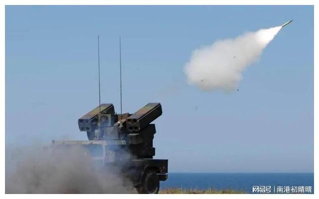 Hệ thống Avenger phóng đạn (Ảnh: NetEasy). Hệ thống Avenger phóng đạn (Ảnh: NetEasy).