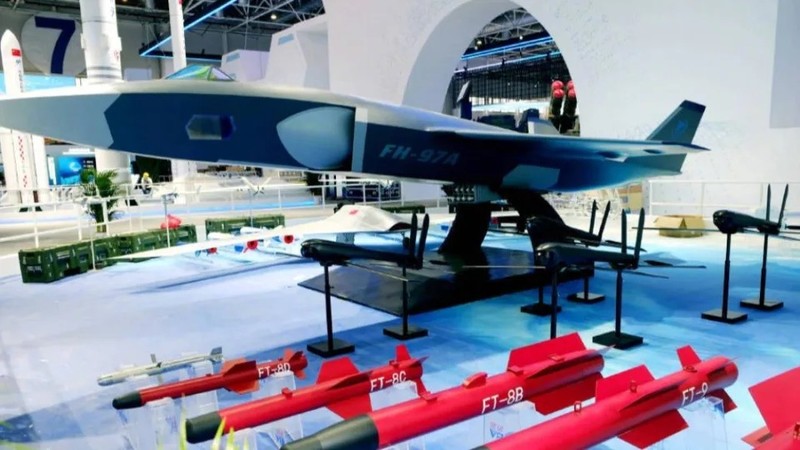 Máy bay không người lái FH-97A và các loại vũ khí có thể mang theo (Ảnh: TVBS). Máy bay không người lái FH-97A và các loại vũ khí có thể mang theo (Ảnh: TVBS).