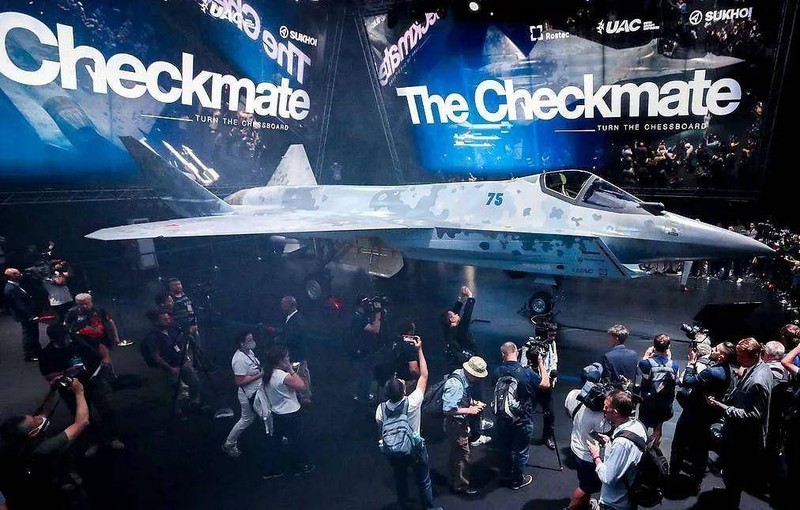 Mô hình chiếc Su-75 Checkmate trưng bày năm 2021 từng gây rúng động (Ảnh: Sohu). Mau Su-75 gay rung dong.jpeg