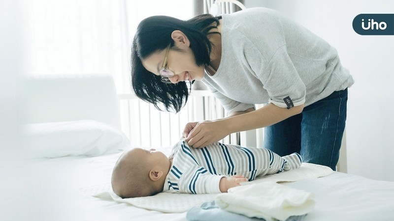 Bảo mẫu hiện là nghề có thu nhập cao nhất trong các nhóm lao động Cổ xanh (Ảnh: Uho)