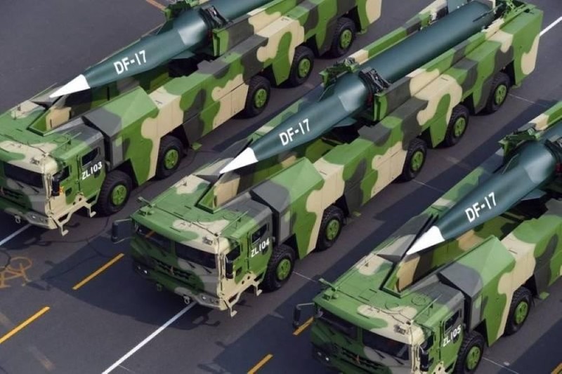 Tên lửa siêu thanh Dongfeng-17 của Trung Quốc (Ảnh: Xinhua). DF-17 cua TQ.jpg