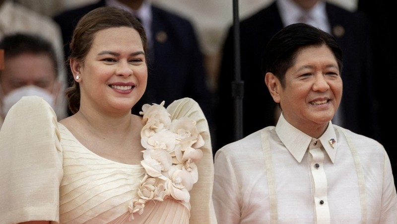 Tổng thống Ferdinand Marcos Jr. và Phó Tổng thống Sara Duterte thuở còn mặn nồng. Ảnh: Reuters.