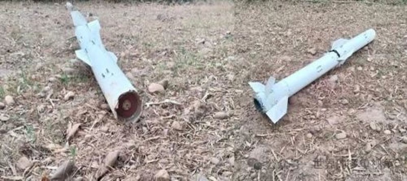 Xác tên lửa PL-15E Ấn Độ thu được là tên lửa đã nổ. Ảnh: Guancha. Manh vo ten lua.jpg