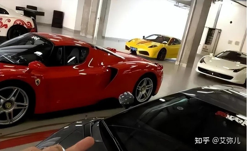 Bộ sưu tập siêu xe của Tưởng Hâm. Ảnh: Zhihu. Bo sieu xe cua Tuong Ham.jpg