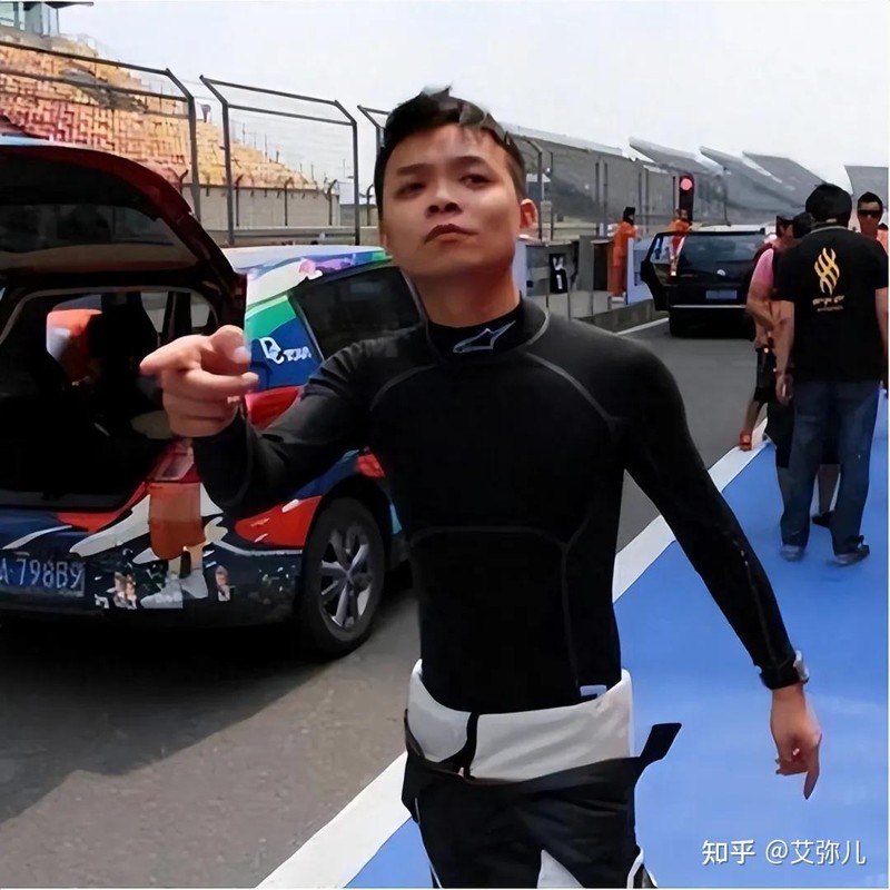 "Phú nhị đại" Tưởng Hâm. Ảnh: Zhihu. Phu nhi dai Tuong Ham.jpg