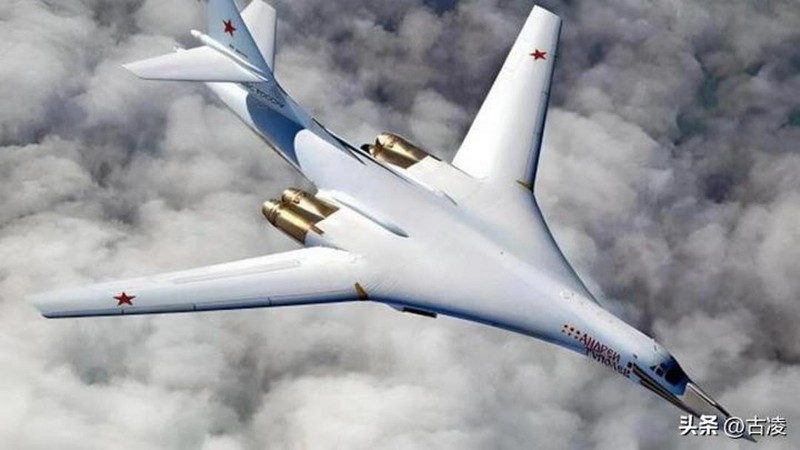 Trung Quốc rất mong muốn mua được phi đội Tu-160 của Ukraine. Ảnh: Toutiao. Tu-160.jpeg