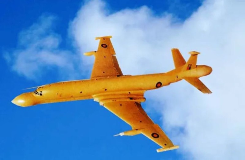 Trung Quốc định mua radar Hunter lắp trên máy bay Hawker Nimrod của Anh để phát triển KJ-5 nhưng hủy bỏ. Ảnh: Sohu. may bay Anh Hawker Siddeley Nimrod.jpg