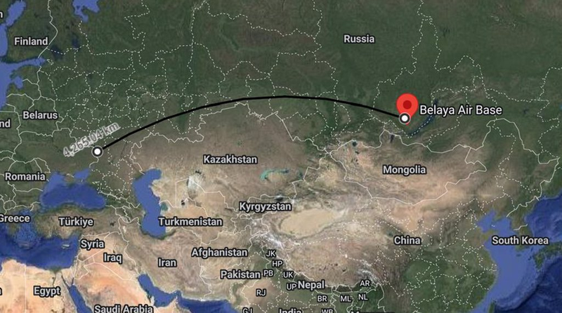 Vị trí và khoảng cách từ căn cứ Belaya đến đất Ukraine là 4.265km. Ảnh: Chinatimes. Vi tri Belaya.png
