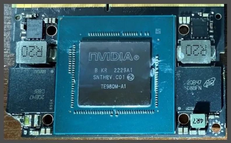 Chip NVIDIA được tìm thấy trong UAV cảm tử V2U. Ảnh: QQnews. Chip Nvidia tren modul.jpg