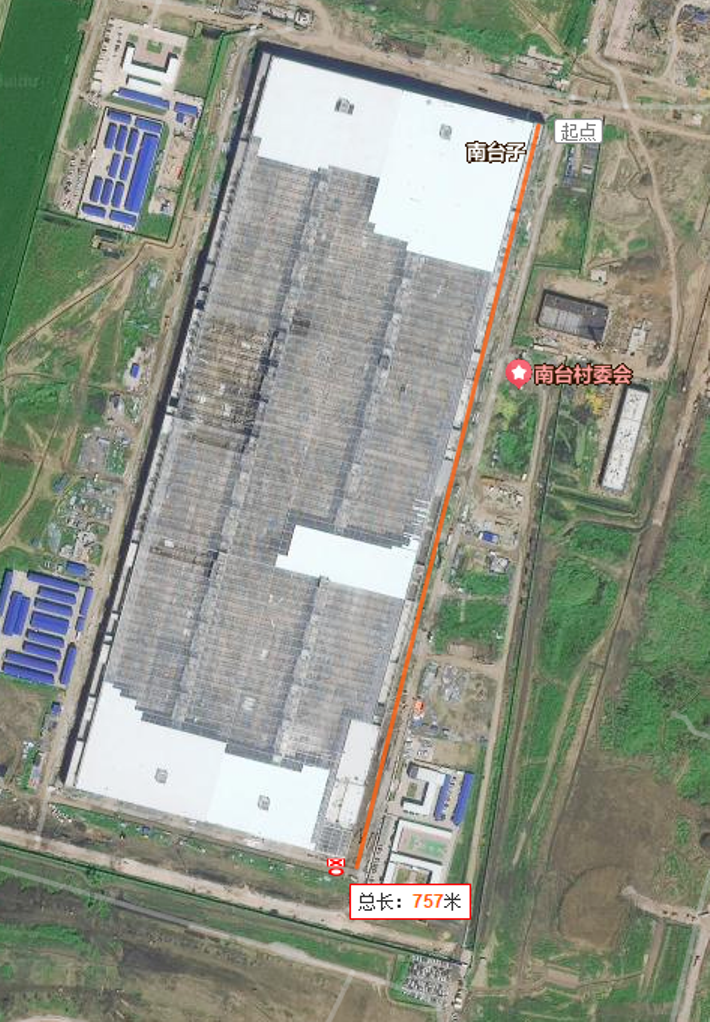 Phân xưởng chính có chiều dài tới 750 mét. Ảnh: Guancha. Phgan xuong trung tam.png